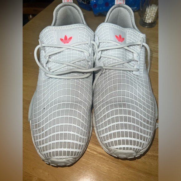 Adidas NMD_R1 Shoes - Picture 2 of 6